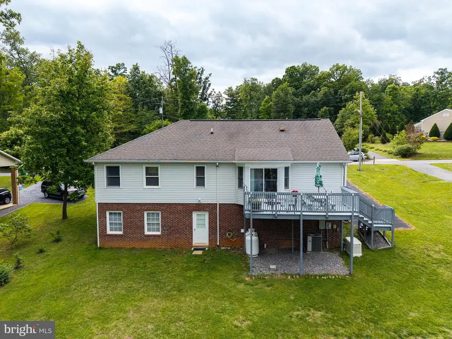 157 Heritage Dr, Luray, VA 22835 - #2