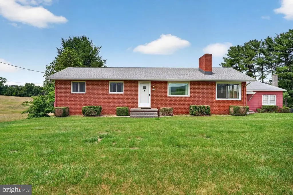 399 Whispering Hill Rd, Luray, VA 22835 - #1