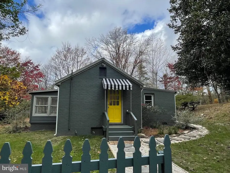 240 Whorton Hollow Rd, Castleton, VA 22716 - #2