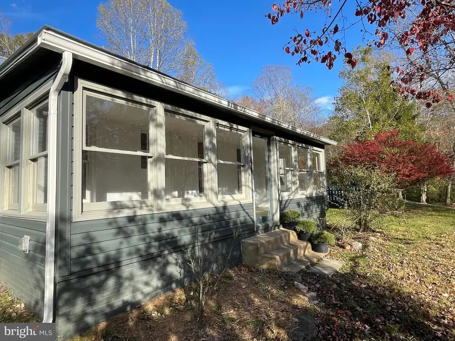 240 Whorton Hollow Rd, Castleton, VA 22716 - #3