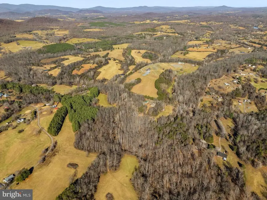 148 Viewtown, Amissville, VA 20106 - Image #2