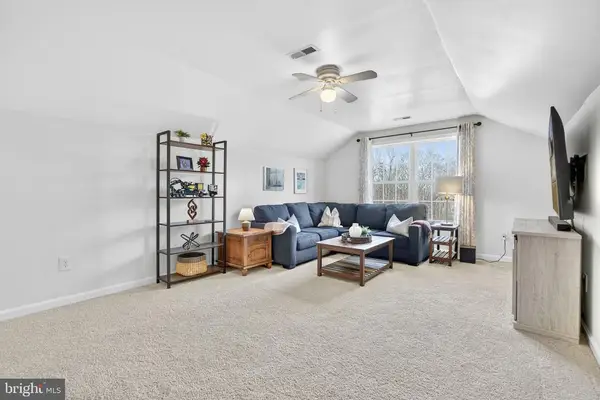 23 Richmond Rd, Castleton, VA 22716