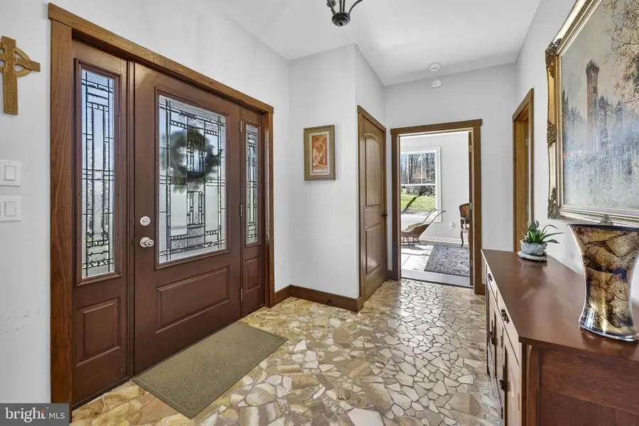 40 Angel Kiss Ln, Castleton, VA 22716 - #2