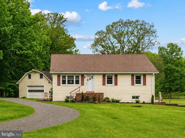 85 Poes Rd S, Amissville, VA 20106