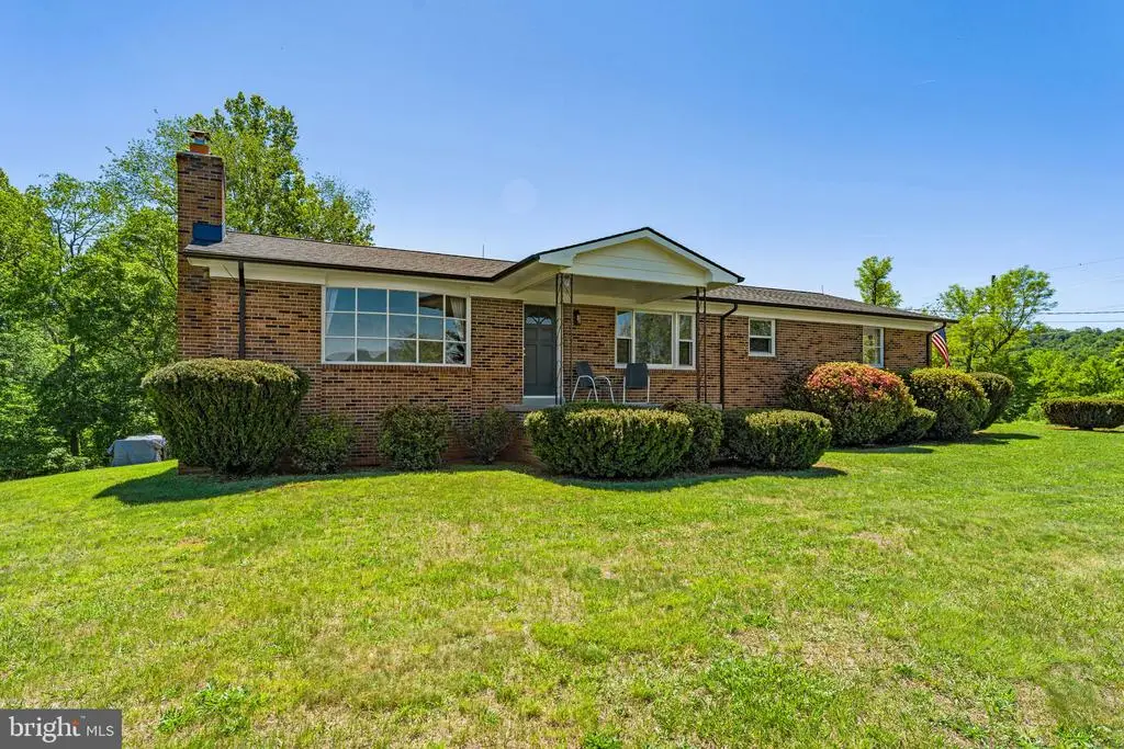 13767 Crest Hill Rd, Wakefield, VA 22637 - #1