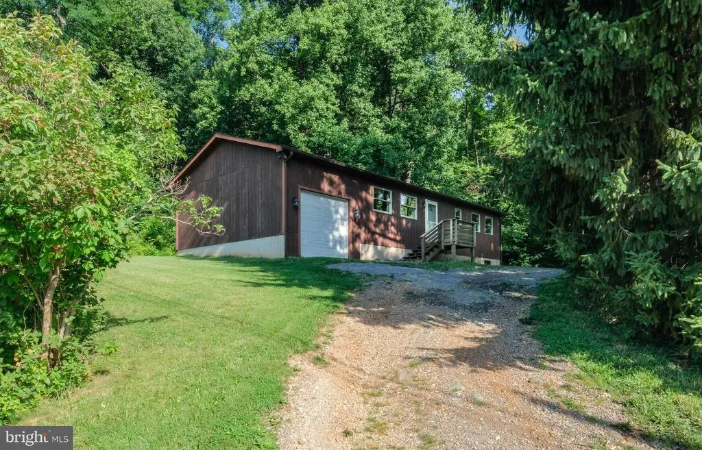 16 Headwaters Rd, Chester Gap, VA 22623 - #1