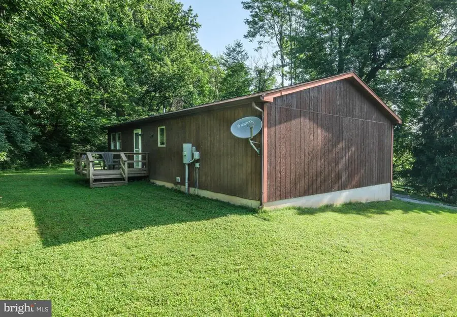 16 Headwaters Rd, Chester Gap, VA 22623 - #3