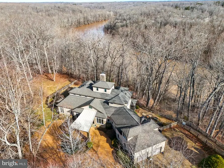 87 River Bend Rd E, Courtland, VA 22407 - #2