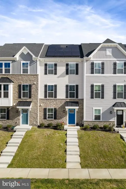 9342 Tanfield Dr, Fredericksburg, VA 22408 - Image #2