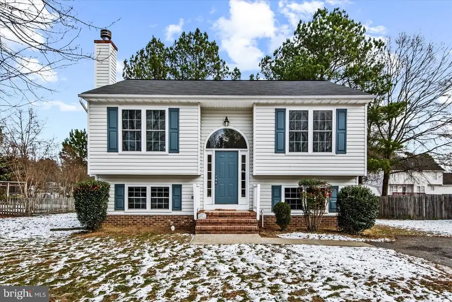 8811 Henly Ct, Fredericksburg, VA 22408 - Image #2