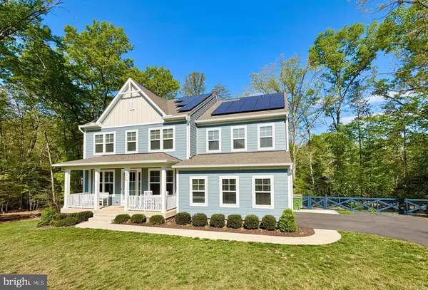 8028 Ashford Dr, Fredericksburg, VA 22407