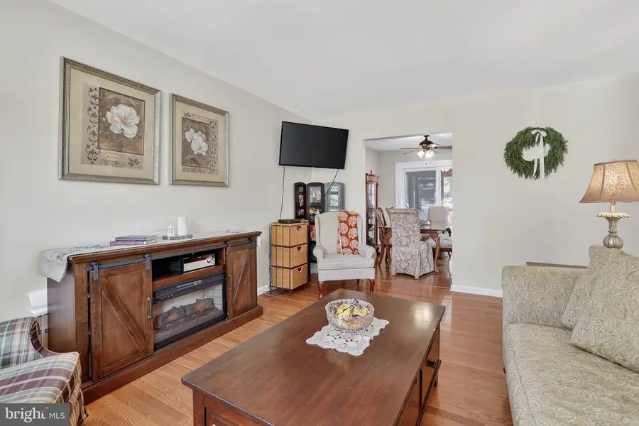 410 Albany St, Fredericksburg, VA 22407 - #3