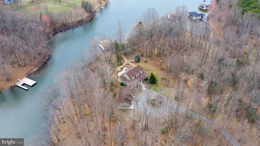3900 Water Front Ct, Bumpass, VA 23024 - #3