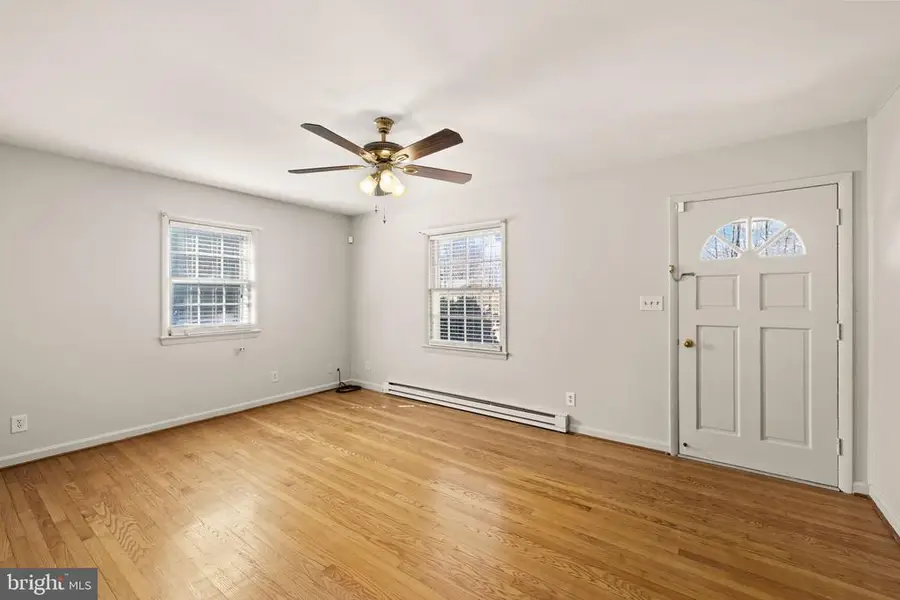 1145 Bernstein Rd, Fredericksburg, VA 22407 - #3