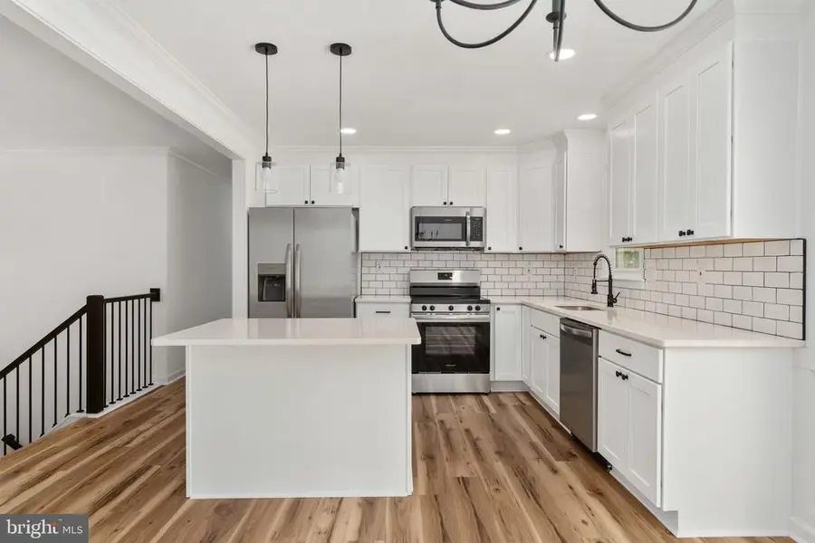 10704 Ann Davis Dr, Fredericksburg, VA 22408 - #2