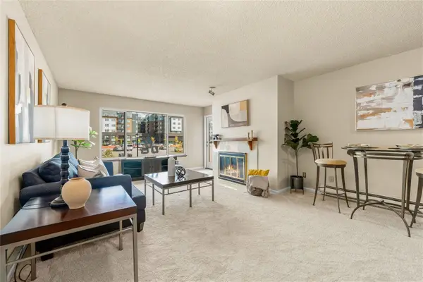 1175 Harrington Pl NE 205, Renton, WA 98056