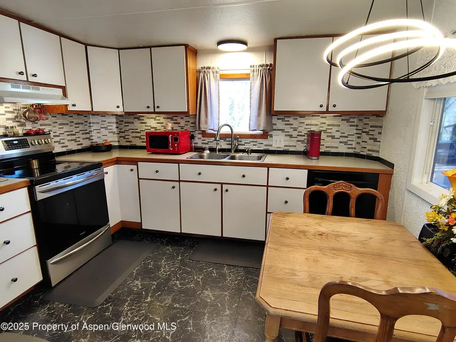 8 Navajo Street, New Castle, CO 81647 - Image #3