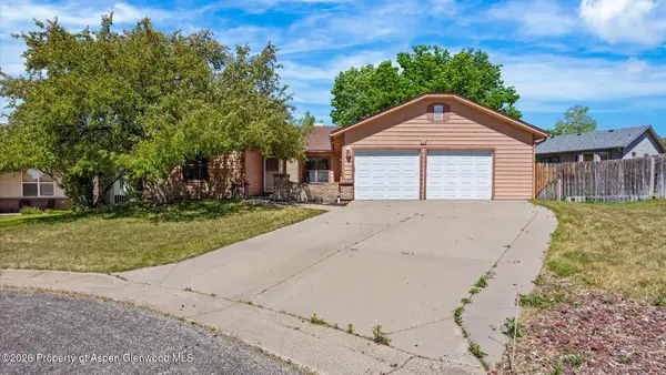 67 Holly Way, Parachute, CO 81635