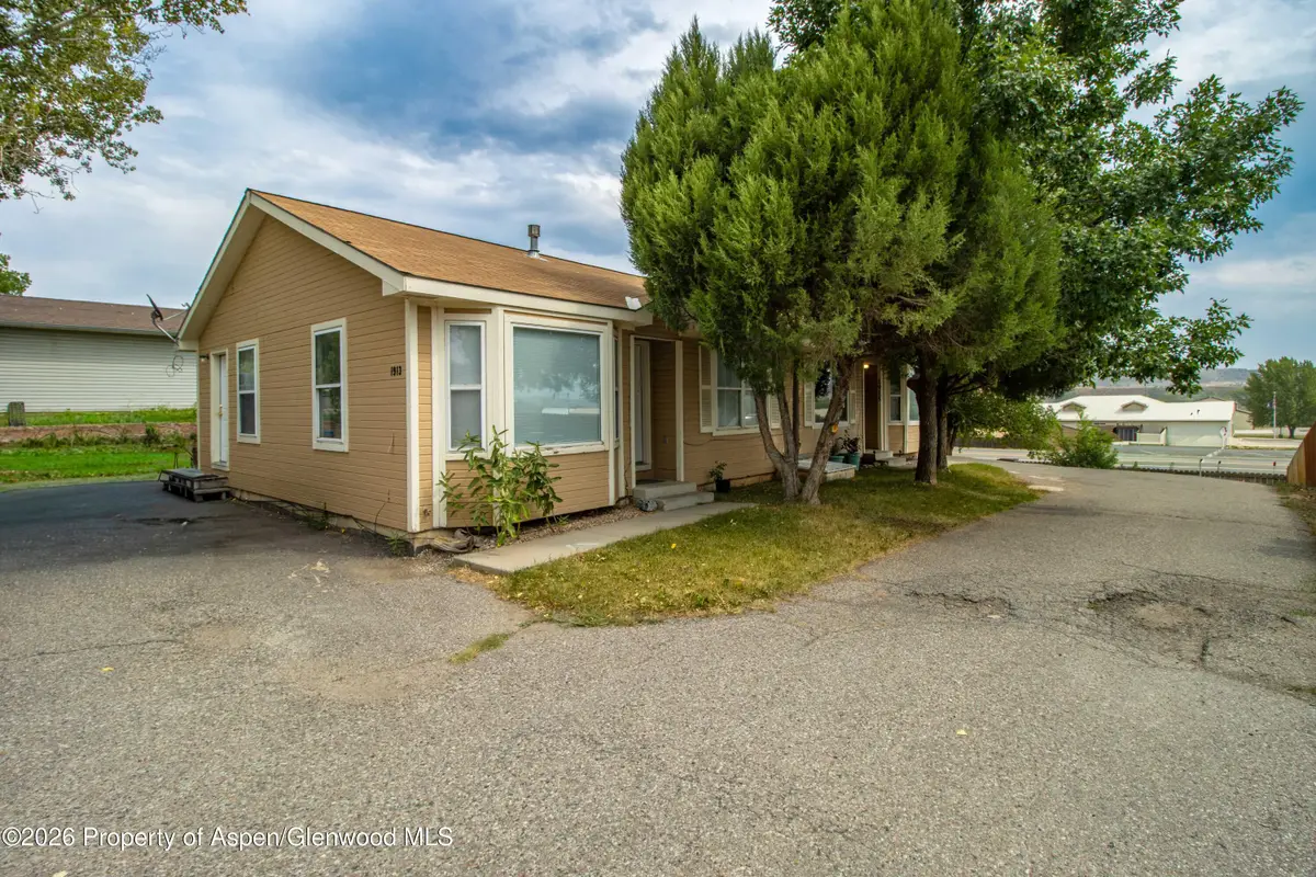 1913/1915 Pioneer Drive, Silt, CO 81652 - #1
