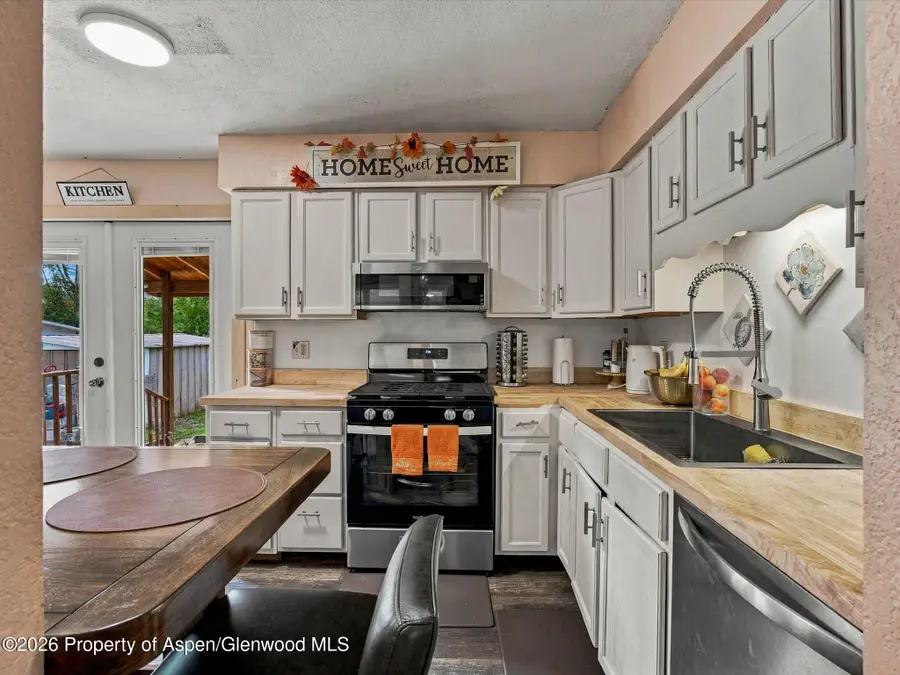 421 N 4th Street, Silt, CO 81652 - #3