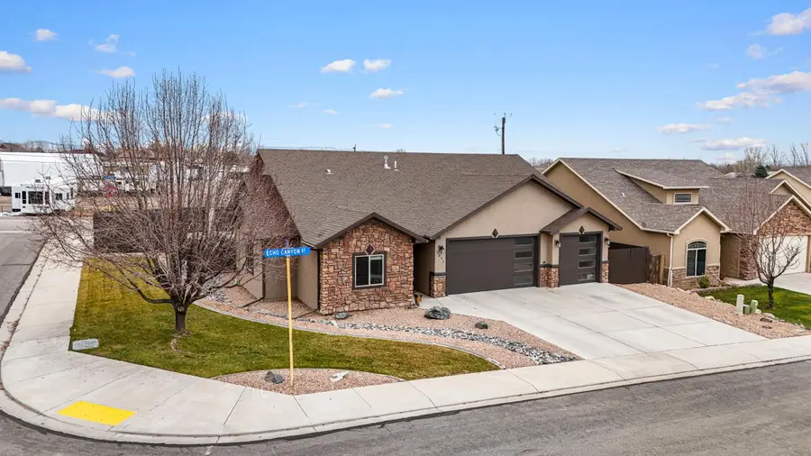 1092 Echo Canyon Street, Fruita, CO 81521 - #3