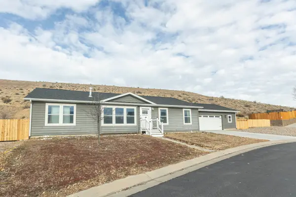 2432 Pioneer Way, Rifle, CO 81650