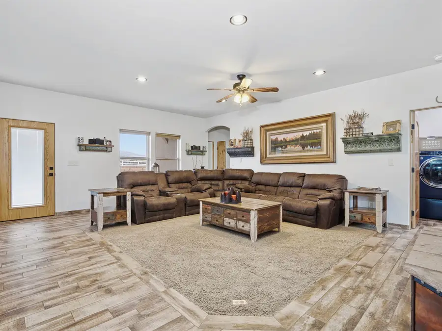 1329 Lutes Crossing Drive, Loma, CO 81524 - #2