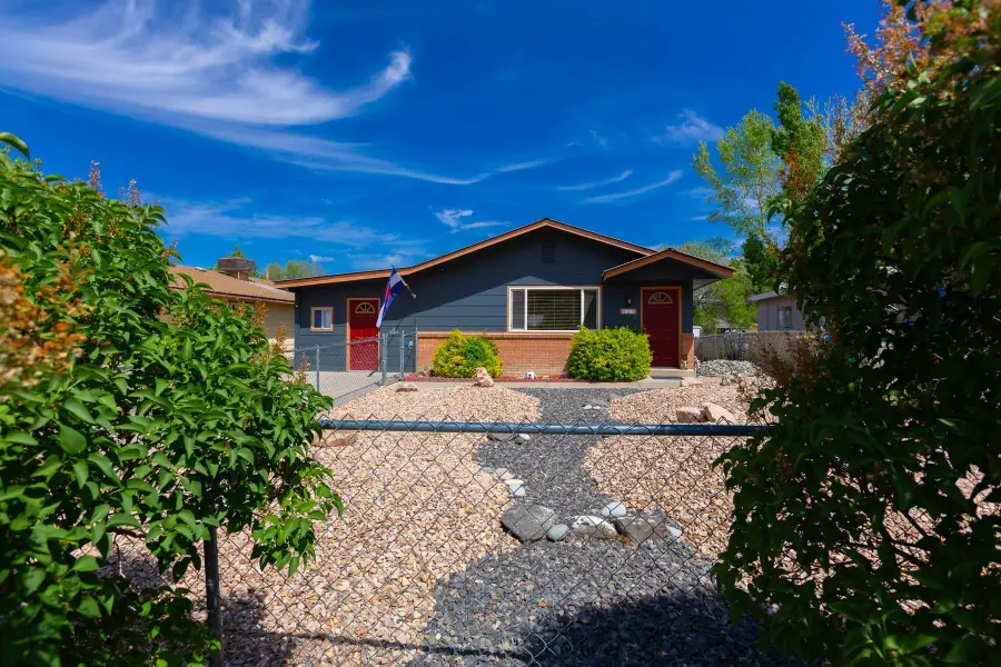927 E Harrison Avenue, Fruita, CO 81521 - #3
