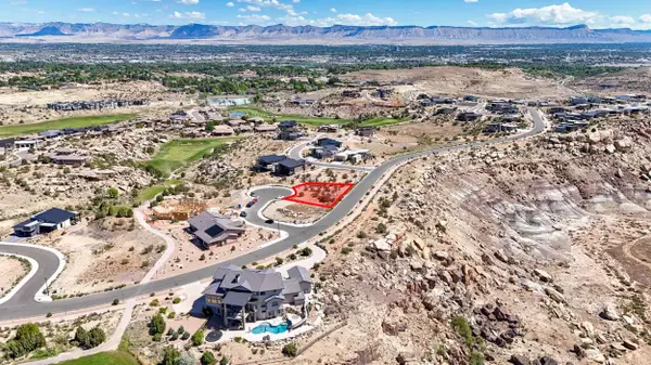 302 Tablero Court, Grand Junction, CO 81507