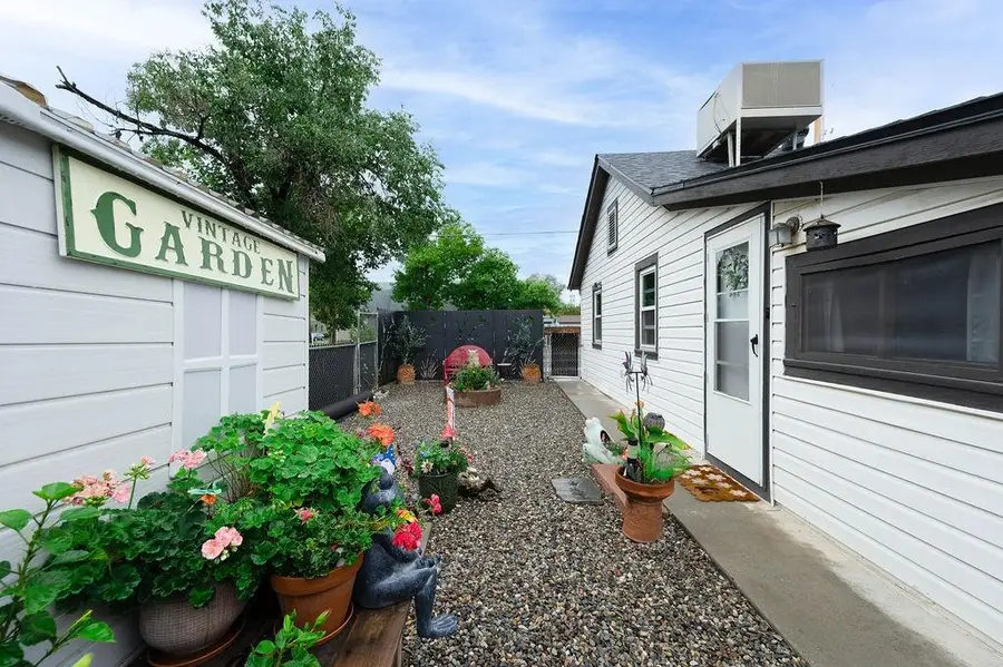 122 S 12th Street, Grand Junction, CO 81501 - #3