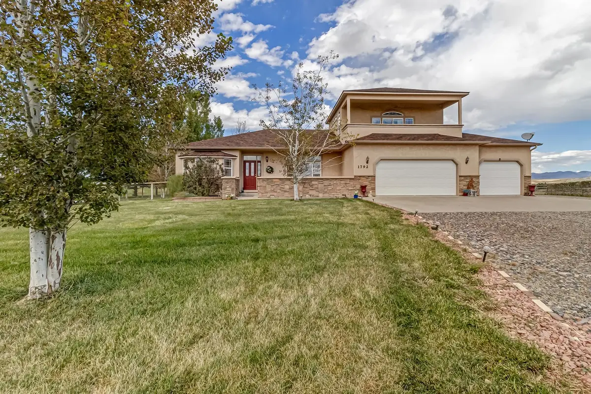 1792 12 Road, Loma, CO 81524 - #1