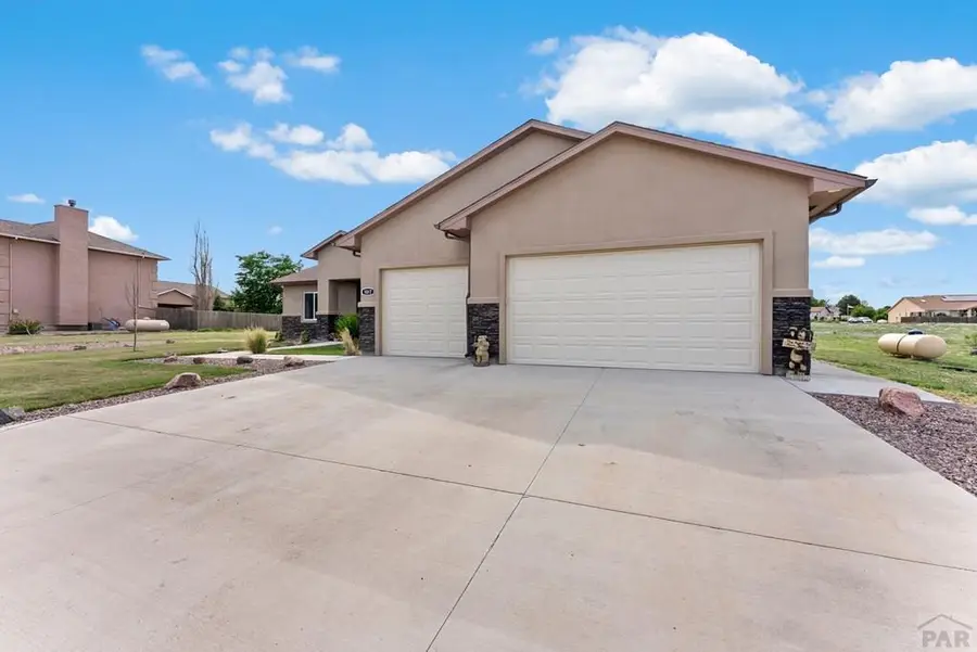 1087 S Greenway Dr, Pueblo West, CO 81007 - Image #3