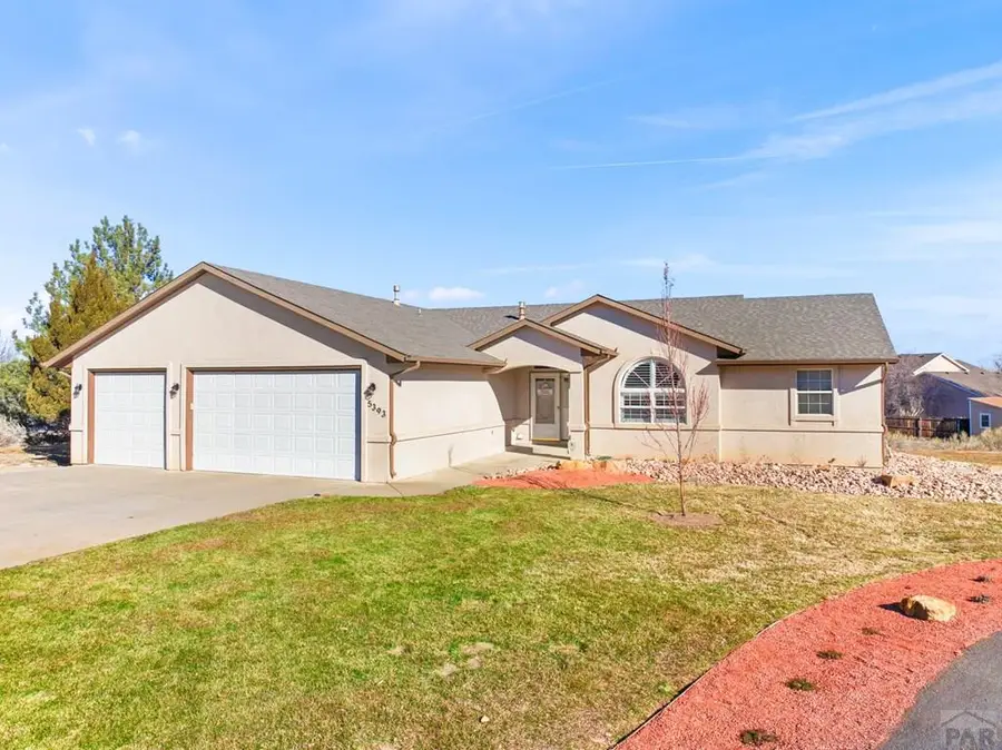 5393 Cragmoor Dr, Pueblo, CO 81005 - Image #3
