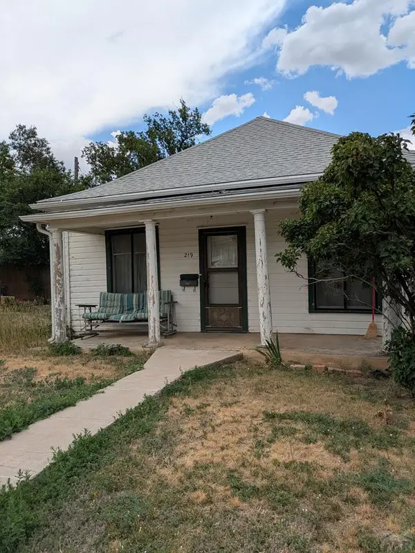 219 E Indiana Ave, Walsenburg, CO 81089