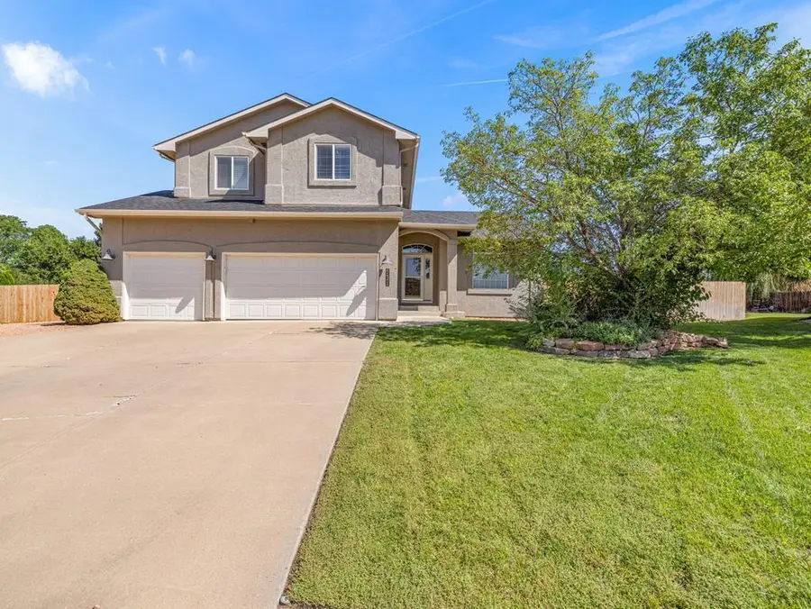 4716 Scarlet Sage Dr, Pueblo, CO 81001 - Image #2