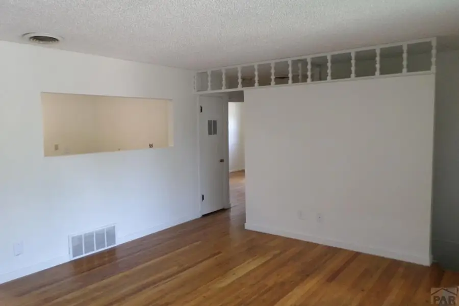 709 Airlane Ave, Pueblo, CO 81005 - Image #2