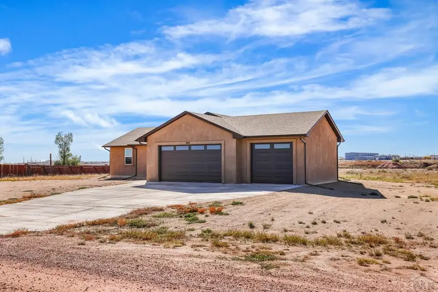 240 E Longmont Dr, Pueblo West, CO 81007 - Image #3