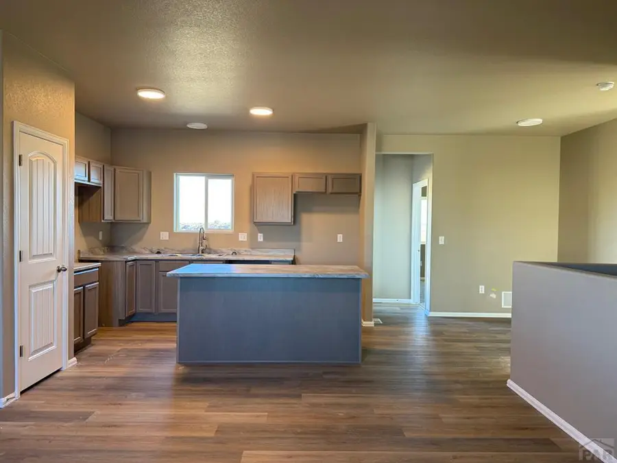 3530 Wapiti Ln, Pueblo, CO 81005 - Image #2