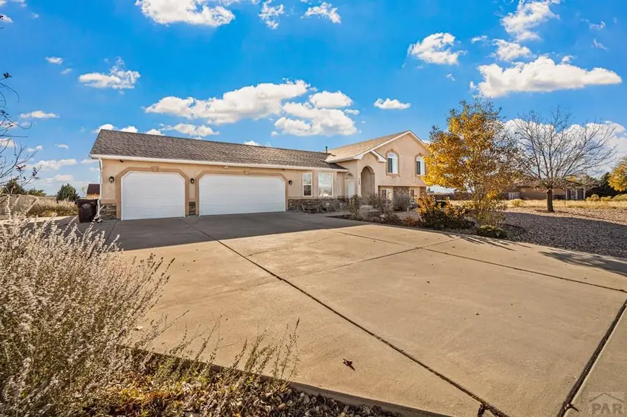 288 W Calle De Camelia Dr, Pueblo West, CO 81007 - Image #2