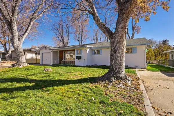 633 Hackberry Dr, Colorado Springs, CO 80911