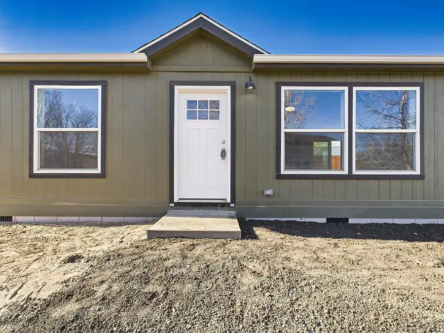 362 E Stewart Dr, Pueblo West, CO 81007 - Image #2