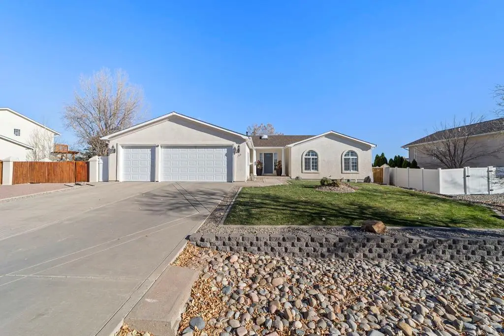 190 S Circle Dr, Pueblo West, CO 81007 - Image #1