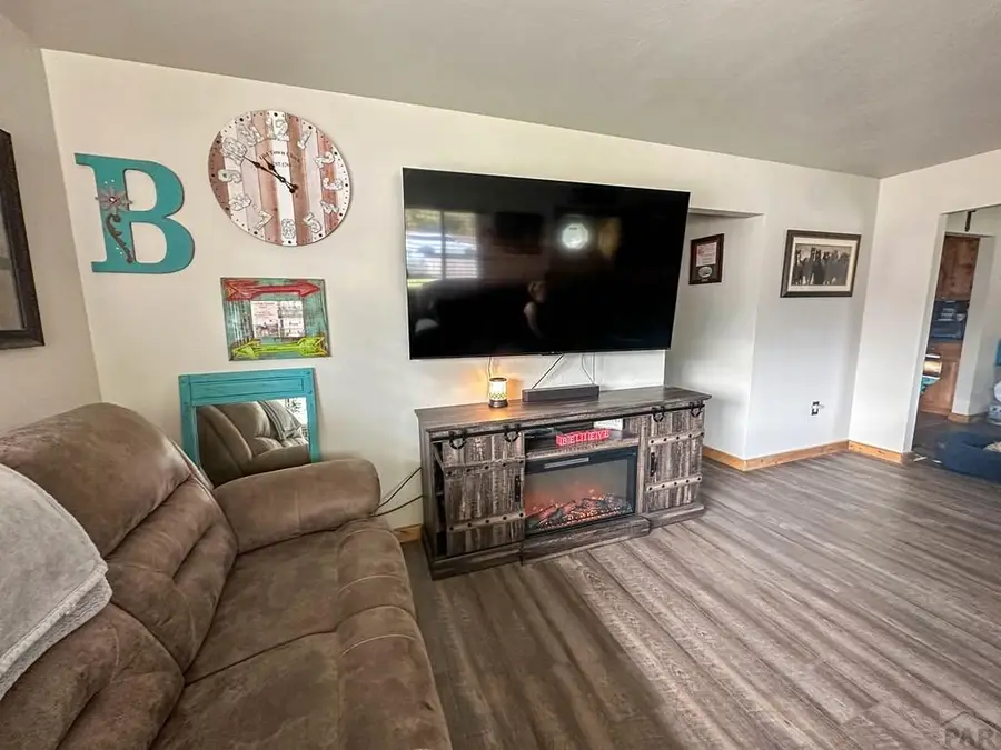 1004 S 6th St, Lamar, CO 81052 - #3