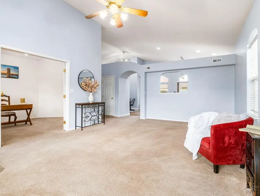 1044 Willowcrest Dr, Pueblo, CO 81005 - Image #2