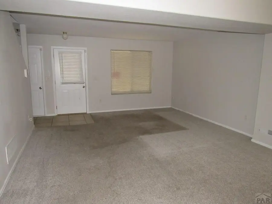 5075 Thrush Dr, Pueblo, CO 81008 - Image #3