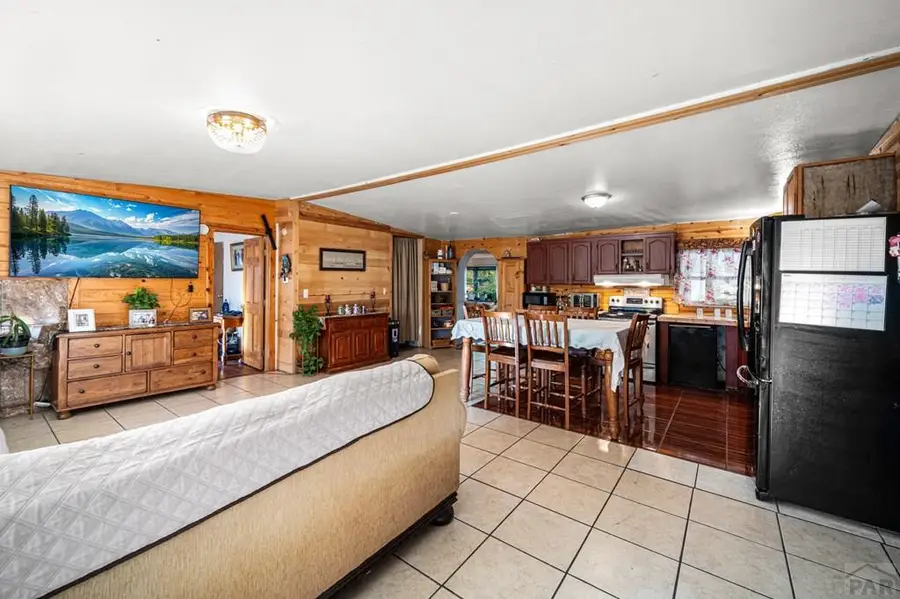 5320 E Red Creek Springs Rd, Pueblo, CO 81005 - Image #2