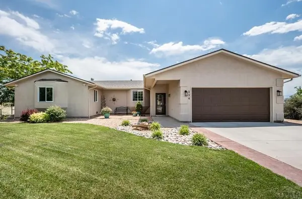 214 W Winterhaven Dr, Pueblo West, CO 81007