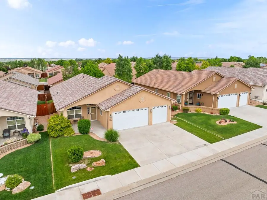 4911 Applecrest Dr., Pueblo, CO 81005 - #2