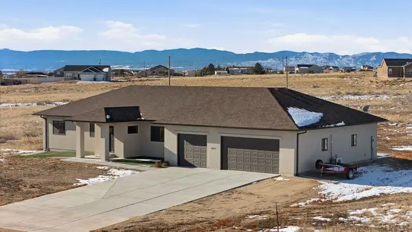 1619 N Calle Rosa Dr, Pueblo, CO 81007