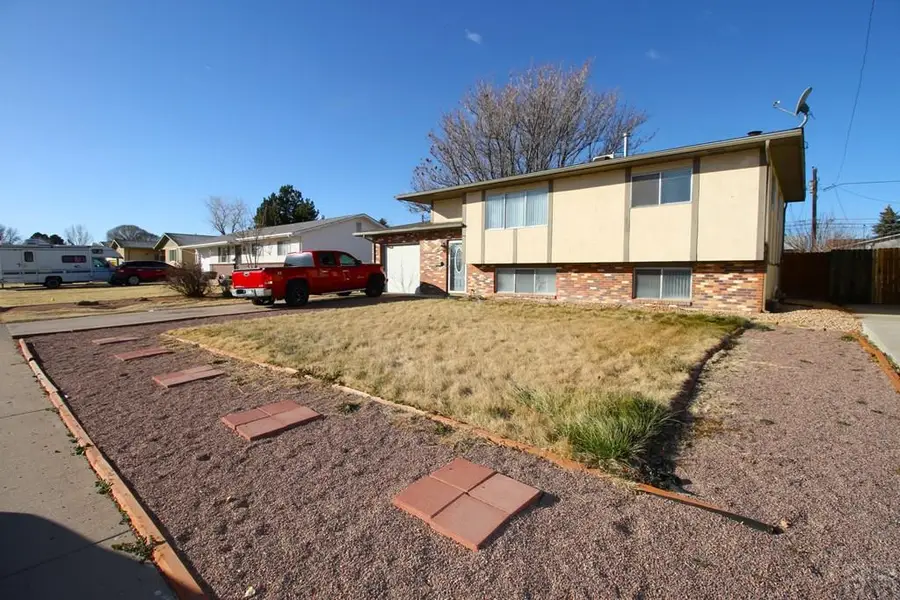 27 Clemson Dr, Pueblo, CO 81007 - #2